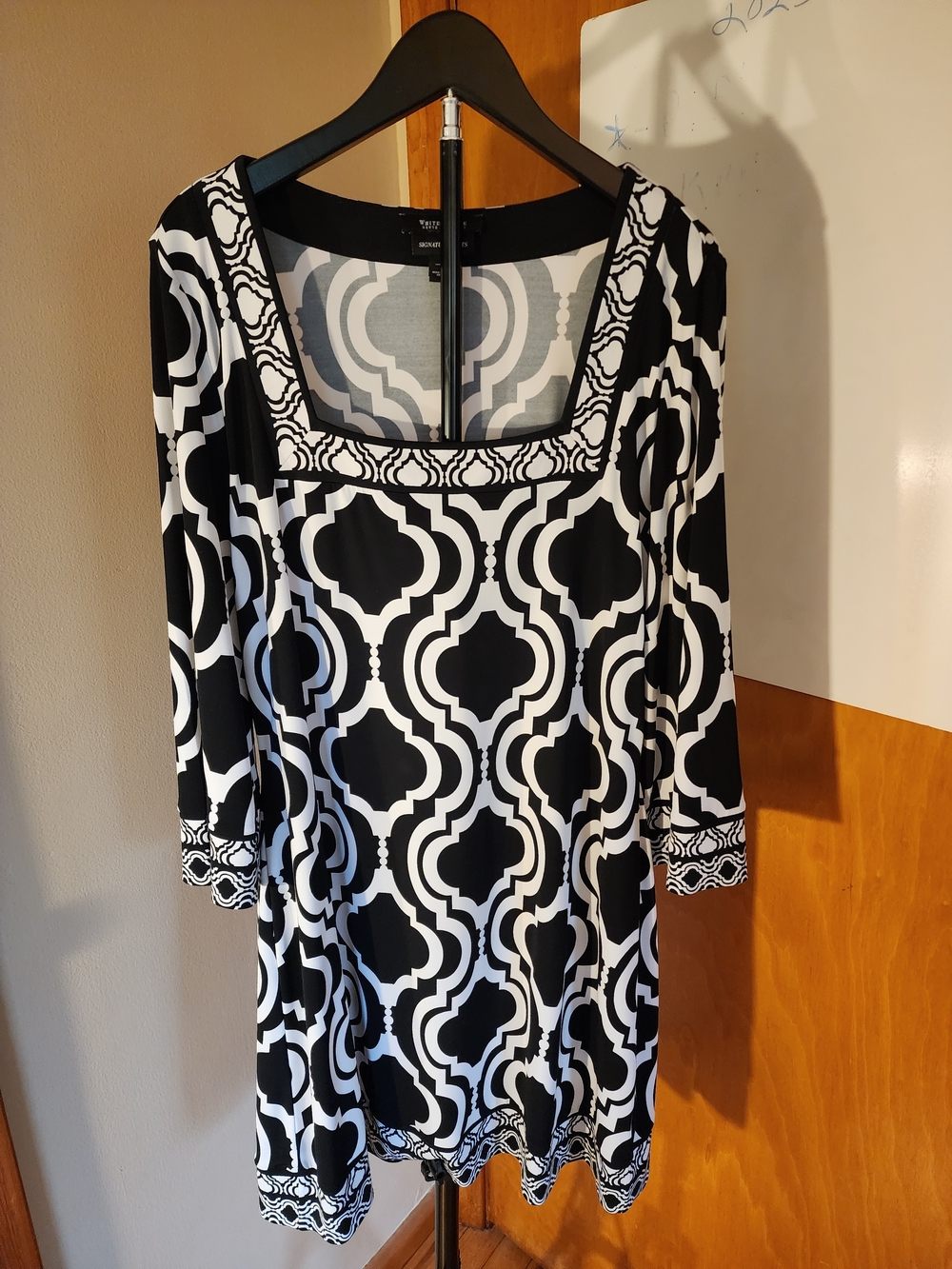 White House Black Market Black and White Geometric Long Sleeve Dress Large